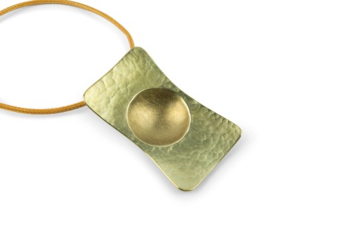 Zdobna zawieszka wykonana własnoręcznie