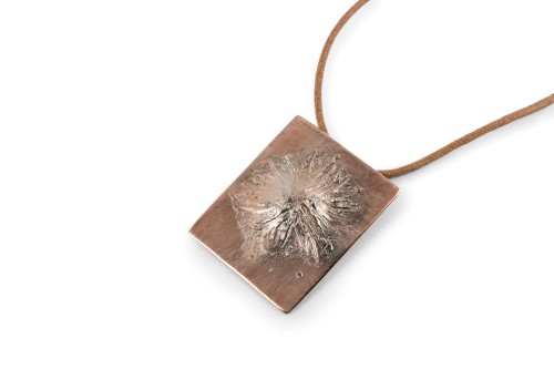 Montes wisior wykonany metodą handmade