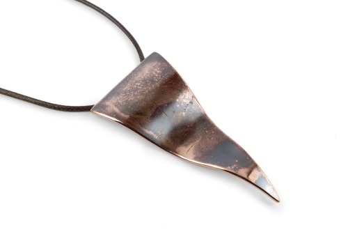 Wisior w kształcie trójkąta