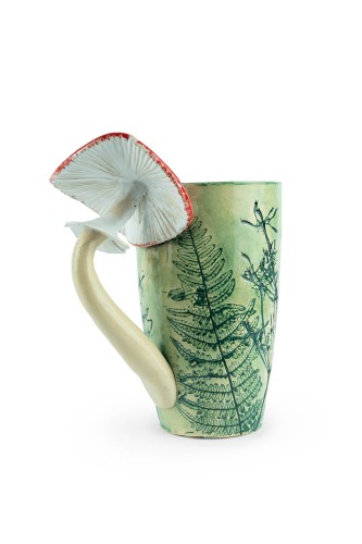 Wysoki-kubek-wykonany-wlasnorecznie